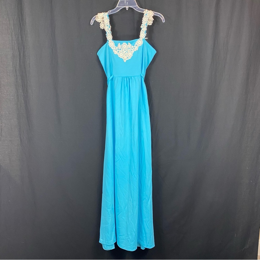 Vintage Elegant Blue Evening Gown with Lace Detail